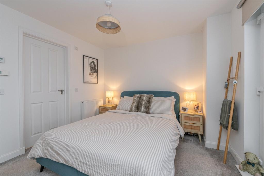 Bedroom 1 Alt