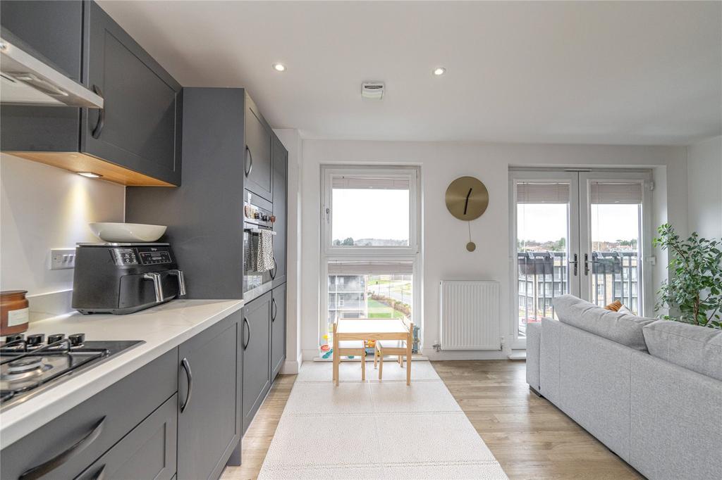 Kitchen Alt