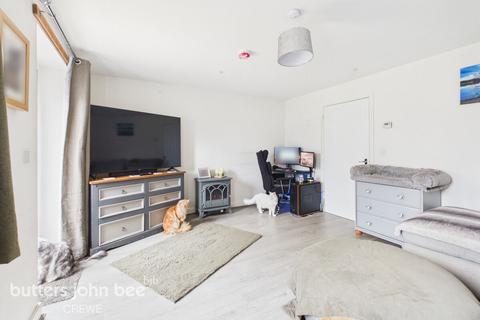 3 bedroom semi-detached house for sale, Breward Road, Crewe