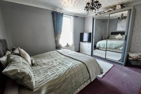2 bedroom terraced house for sale, Ordnance Street, Chatham, ME4