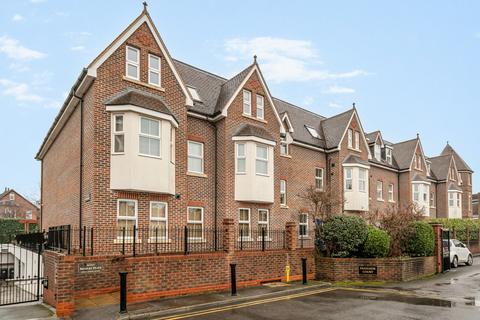 Baker Street, Weybridge, KT13