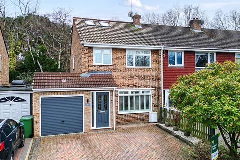 4 bedroom end of terrace house for sale, Nightingale Drive, Camberley GU16