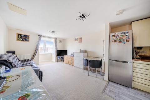 1 bedroom flat for sale, Greenview Drive, Raynes Park, London, SW20