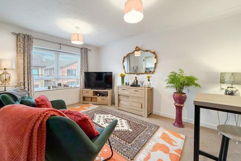 2 bedroom flat for sale, Sunfield Close, Ipswich IP4