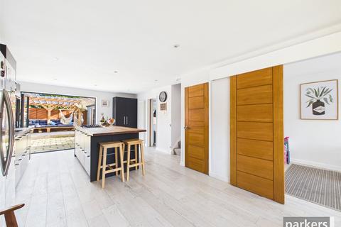 undefined, Pevensey Avenue, Reading RG4