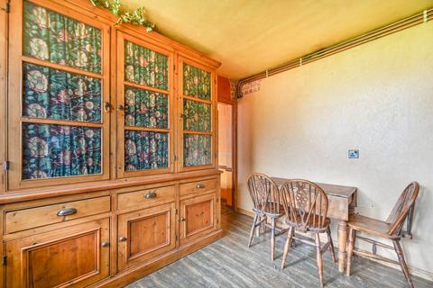 2 bedroom flat for sale, Comber Close, Dollis Hill, London, NW2