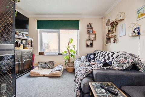 3 bedroom end of terrace house for sale, Cheaton Close, Leominster