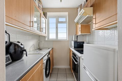 undefined, London Road, Morden SM4