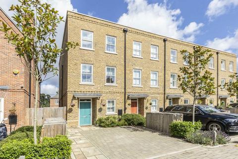 4 bedroom house to rent, Barrons Chase, Richmond TW10