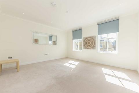 4 bedroom house to rent, Barrons Chase, Richmond TW10