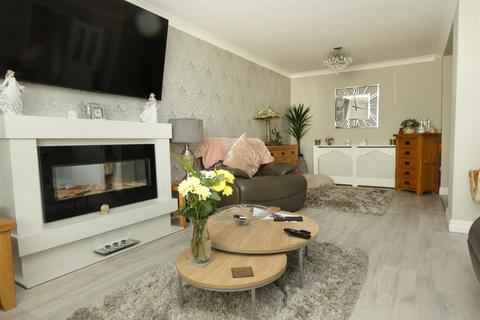3 bedroom bungalow for sale, Lingfield Close, Huyton, Liverpool