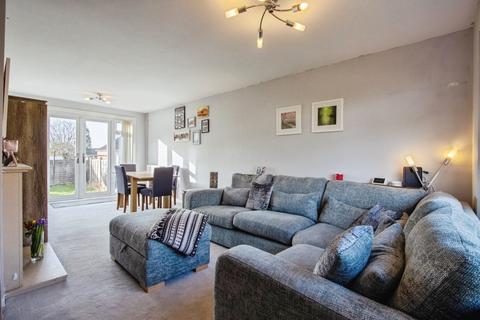3 bedroom semi-detached house for sale, Swarcliffe Drive, West Yorkshire LS14