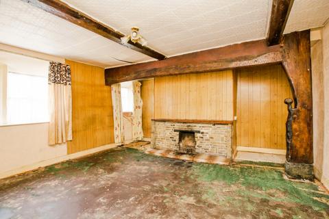 3 bedroom terraced house for sale, Towngate, Luddendenfoot HX2