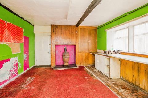 3 bedroom terraced house for sale, Towngate, Luddendenfoot HX2