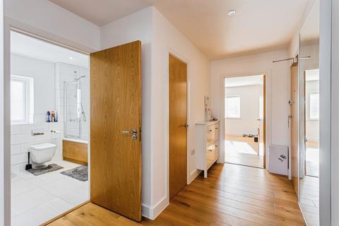 2 bedroom flat for sale, Franks Close, Burgess Hill