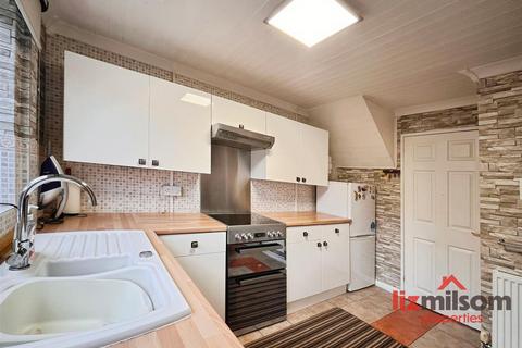 3 bedroom semi-detached house for sale, Wellwood Road, Swadlincote DE11