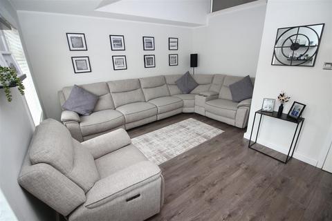 undefined, Muirdykes Avenue, Port Glasgow PA14