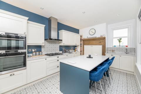 5 bedroom terraced house for sale, Park Road, Bingley, West Yorkshire, BD16