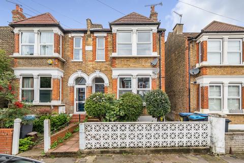 Warwick Road, Bounds Green