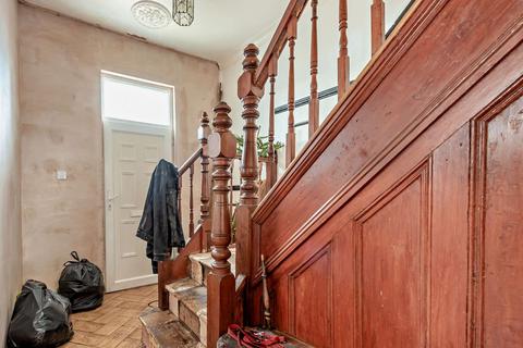 4 bedroom end of terrace house for sale, Commercial Street, Ystradgynlais SA9