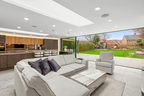 undefined, Eskdale Road, Aylesbury HP22