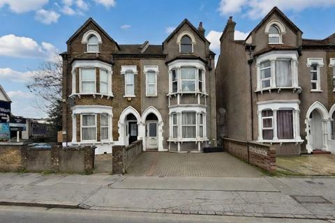 undefined, Flat 3, 110 Brigstock Road, Thornton Heath, Surrey, CR7 7JB
