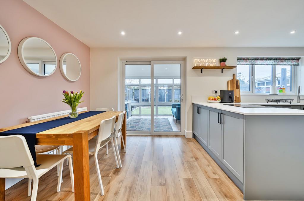 Kitchen/Dining Room