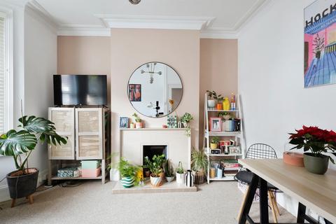 1 bedroom ground floor flat for sale, Belmore Road, Eastbourne