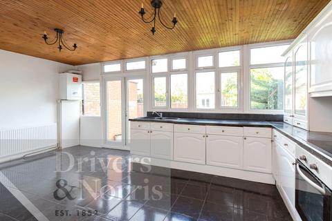 undefined, Berkshire Gardens, Palmers Green, London, N13