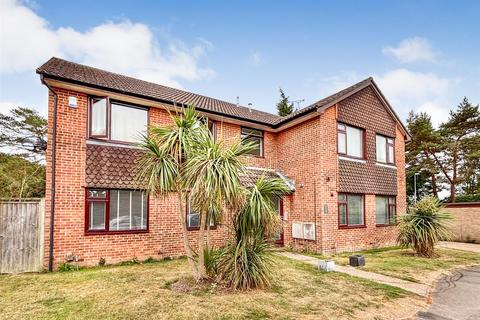 2 bedroom flat for sale, Old Kiln Road, Poole BH16