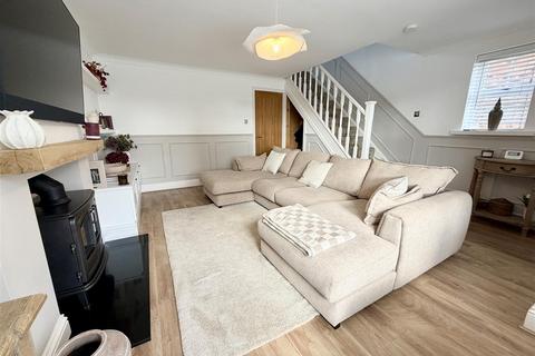 3 bedroom detached house for sale, Grange Park Close, Allerton Bywater, Castleford