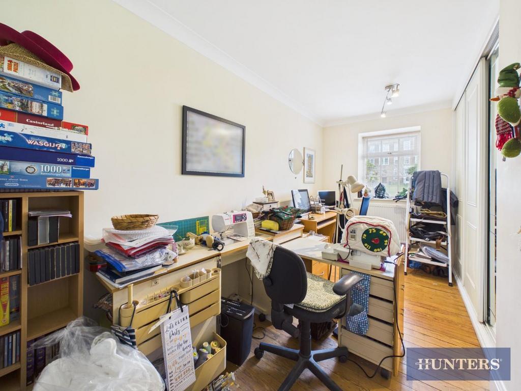Bedroom/Office