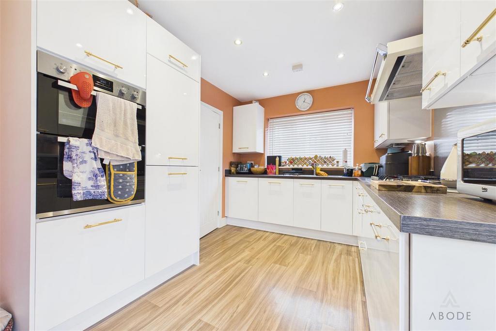 CAM03473 G0-PR0579-STILL019.jpg