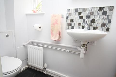 4 bedroom detached house for sale, Favell Drive, Furzton, Milton Keynes