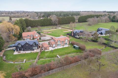 4 bedroom detached house for sale, Oak Farm Close, Ascot, SL5