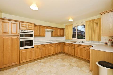 4 bedroom detached house for sale, Cornfield Close, Carlton-In-Lindrick, Worksop