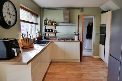 3 bedroom semi-detached house for sale, Charlieu Avenue, Quemerford, Calne