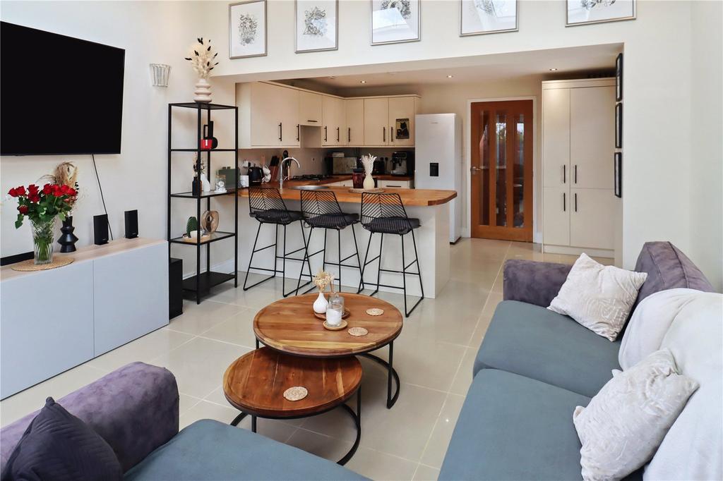 Lounge / Kitchen