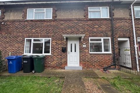3 bedroom terraced house to rent, Ely Road, Doncaster DN2