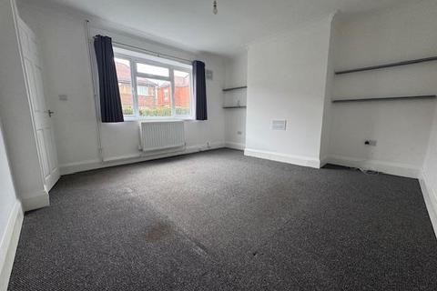 3 bedroom terraced house to rent, Ely Road, Doncaster DN2