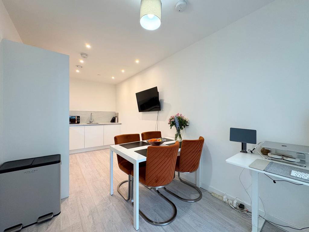Kitchen/dining area