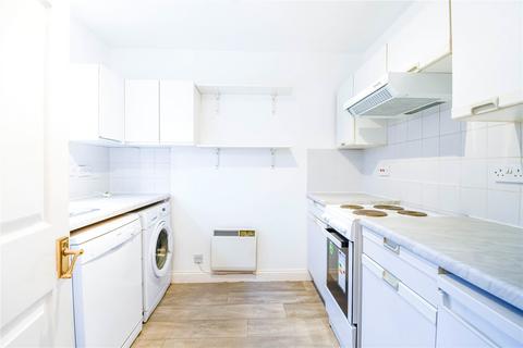 undefined, Fairfield, Great Bedwyn, Marlborough, Wiltshire, SN8