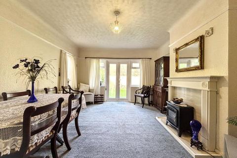 4 bedroom detached house for sale, Cooden Drive, Bexhill-on-Sea, TN39