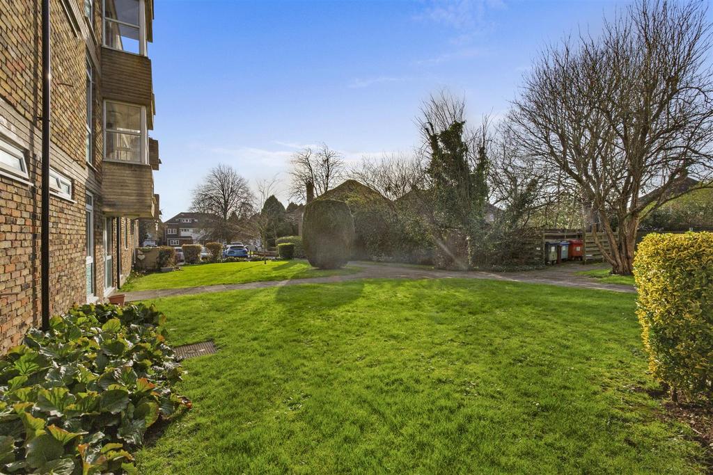 9 Stacey House, Cressex Rd, HP12 4 TU-13.jpg