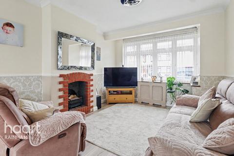 undefined, Grove Park Road, Rainham