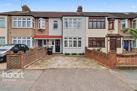 3 bedroom terraced house for sale, Grove Park Road, Rainham