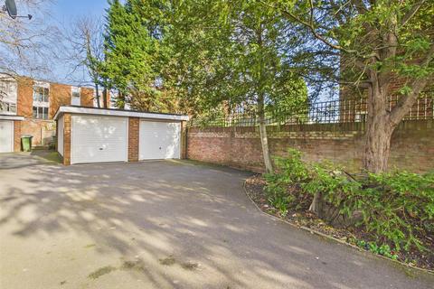 undefined, Long Lodge Drive, Walton-On-Thames