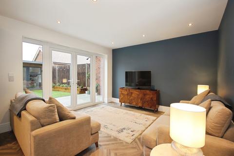 undefined, Oaktree Drive, Warwick