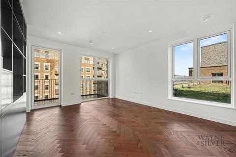 Studio to rent, Ribbon Lane, Brent Cross, NW2