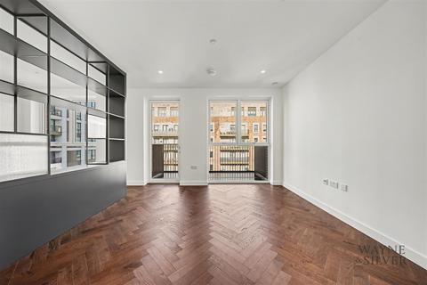 Studio to rent, Ribbon Lane, Brent Cross, NW2